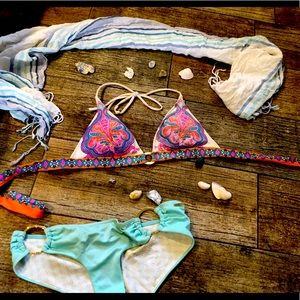 Victoria’s Secret mix and match bikini